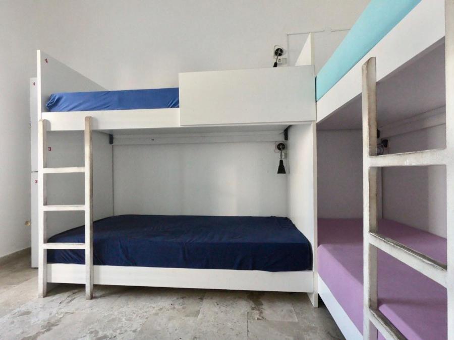 Fira Backpackers Place 外观 照片